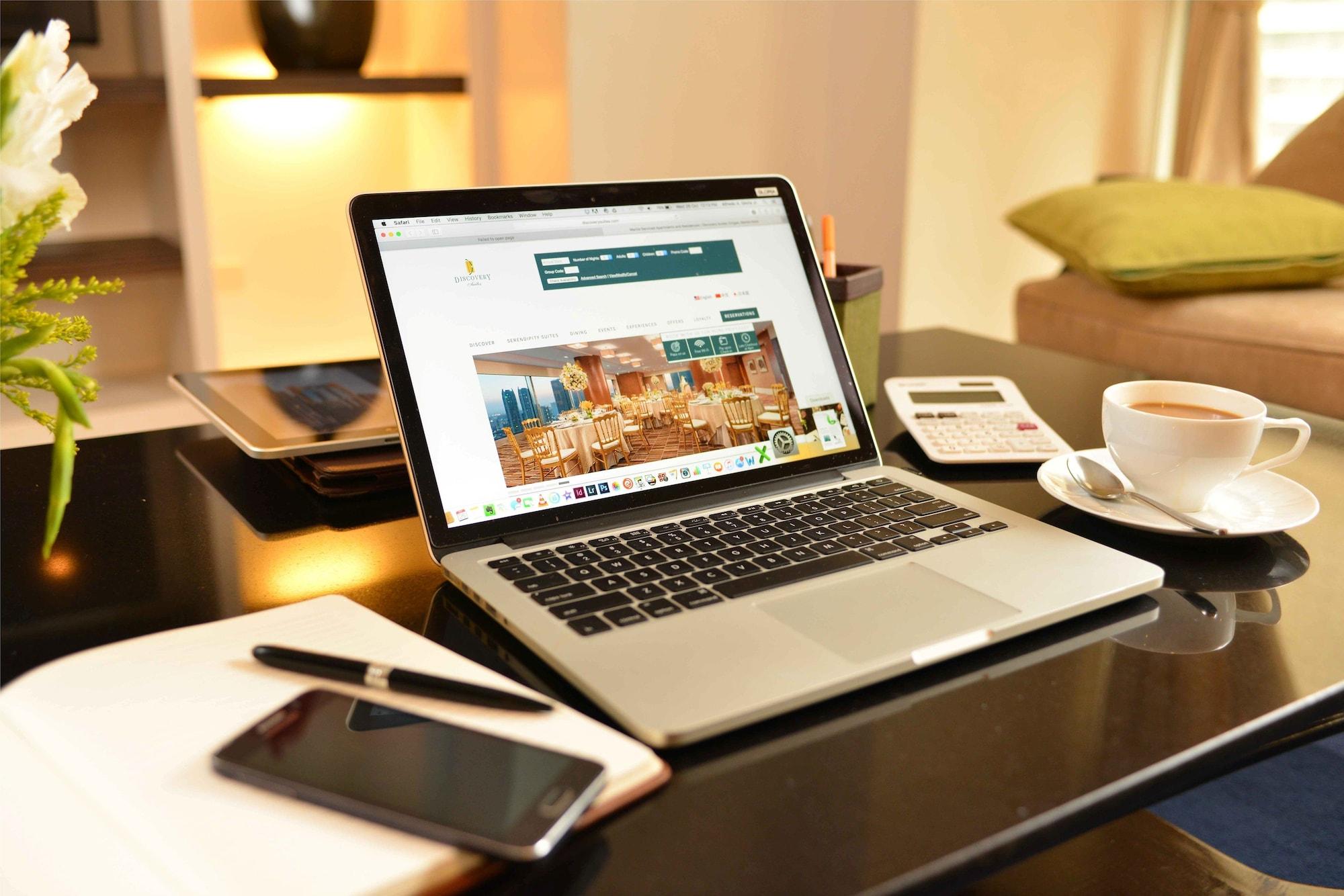 Discovery Suites Manila, Philippines Pasig City Bagian luar foto