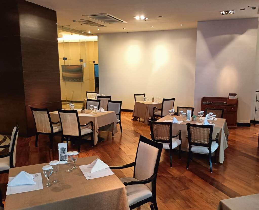 Discovery Suites Manila, Philippines Pasig City Restoran foto