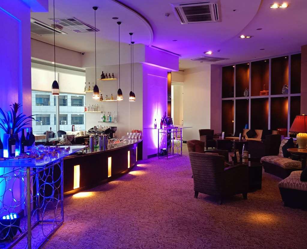 Discovery Suites Manila, Philippines Pasig City Restoran foto