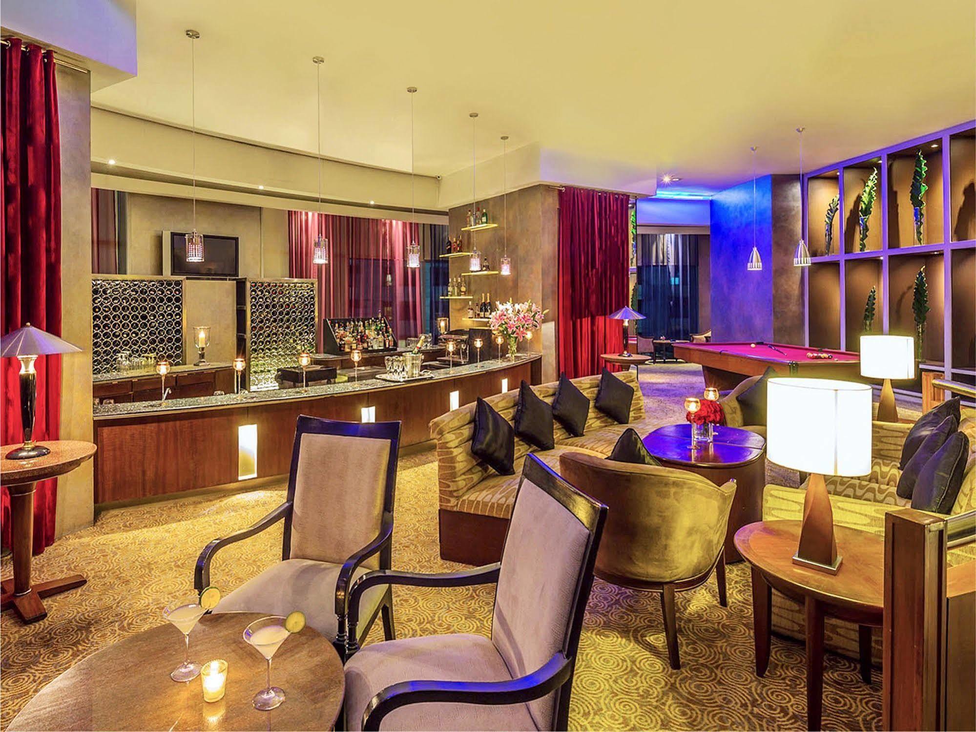 Discovery Suites Manila, Philippines Pasig City Bagian luar foto